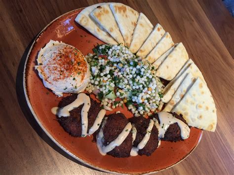 Mediterranean Food in La Cañada Flintridge